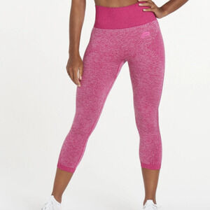 Pursue Fitness Adapt Seamless 3/4 Leggings in Power Pink, Size L​​​​​​​​​​